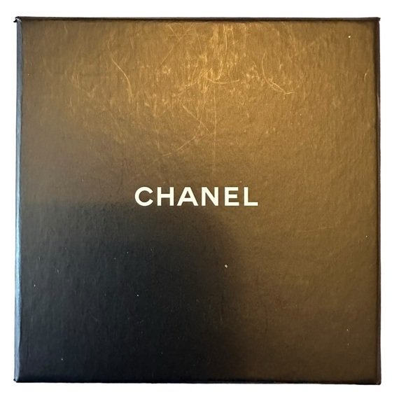 169 Final Price‼️Preloved Chanel Coco mark Key Ring Keychain with Box - Picture 5 of 9